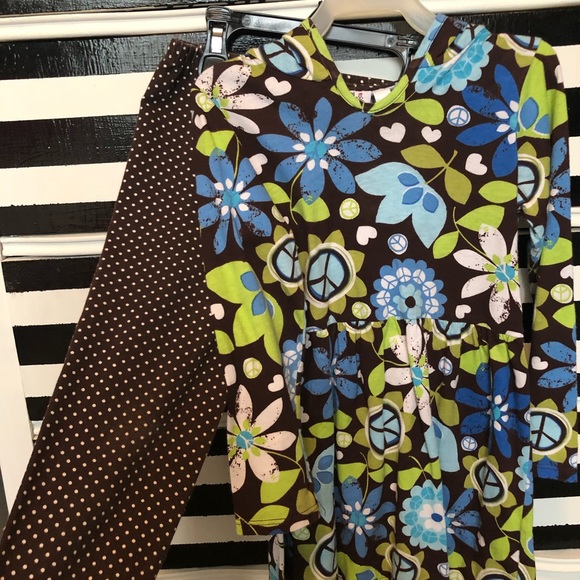 Other - Girls dress and leggings set